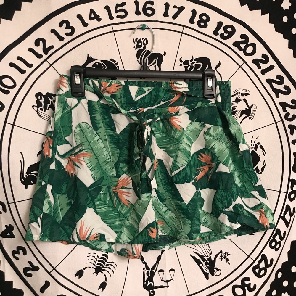 Jungle summer shorts